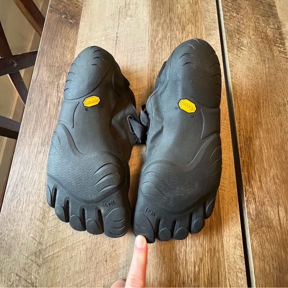 Vibram Black FiveFingers Shoes KSO New - Picture 3 of 9